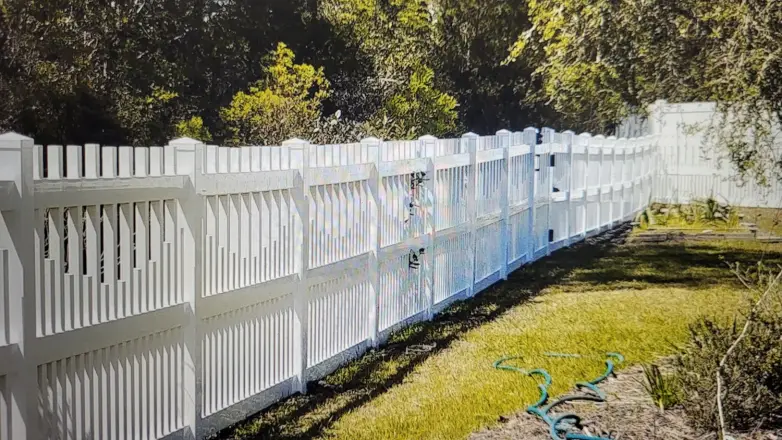 Vinyl fence built by RB Fence
